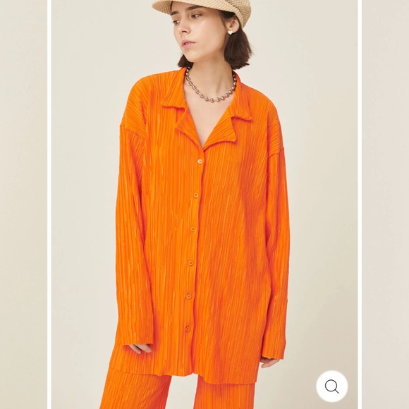 storets Tops - Storets ‘Maria Oversized Plisse Shirt’